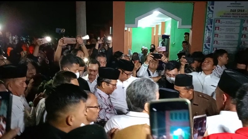 Warga Bekasi Puji Mahfud MD Bersih dari Catatan Korupsi