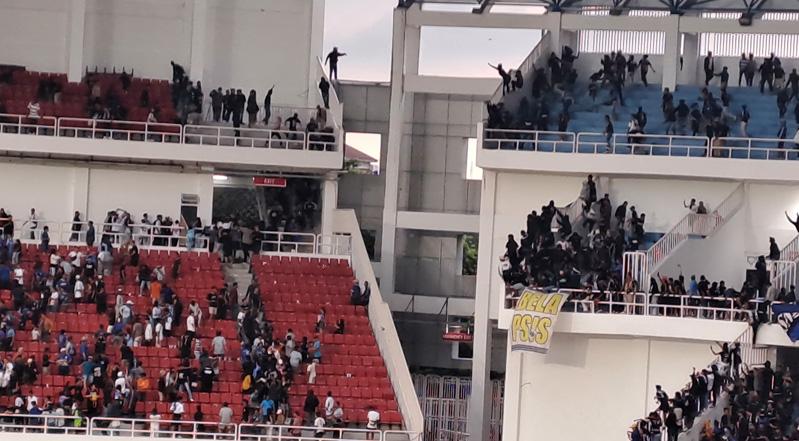  Buntut Ricuh Suporter PSIS vs PSS di Stadion Jatidiri Semarang, 13 Orang Diperiksa Polisi
