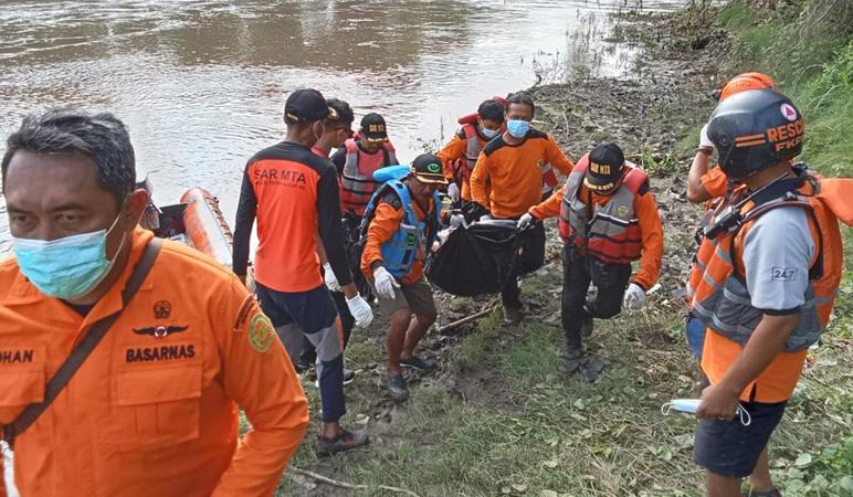 Warga Sragen yang Terpeleset Tenggelam di Sungai Bengawan Solo Ditemukan Tewas