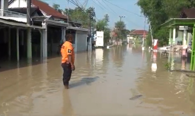 Banjir Luapan Kali Lamong Putus Jalan Antardesa di Mojokerto, Belasan Rumah Terendam 