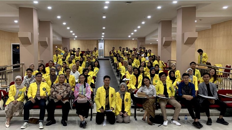 Panitia dan Mahasiswa Gerakan UI Mengajar Angkatan 13 Dilantik, Bakal Mengabdi di Pesawaran