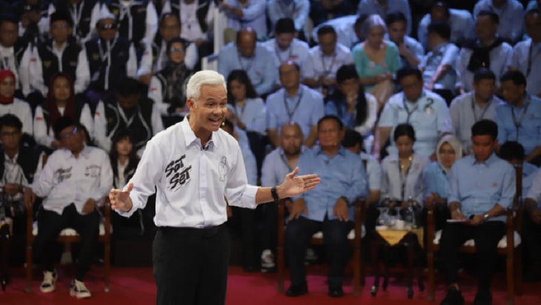 Ganjar Pranowo: Pemerintah Enggak Boleh Baperan Mesti Ada Kontrol Publik
