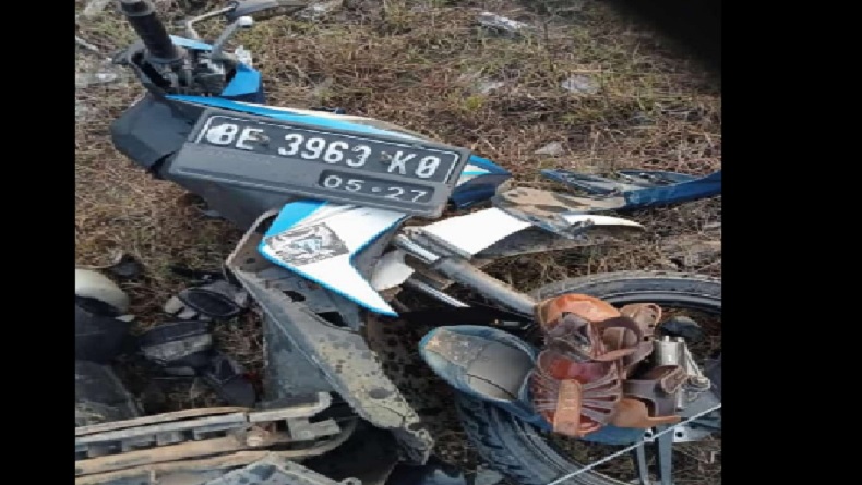 Kecelakaan Tragis Pasutri Tunawicara Tertabrak Kereta Api di Tanjung Raja Giham, Istri Tewas 