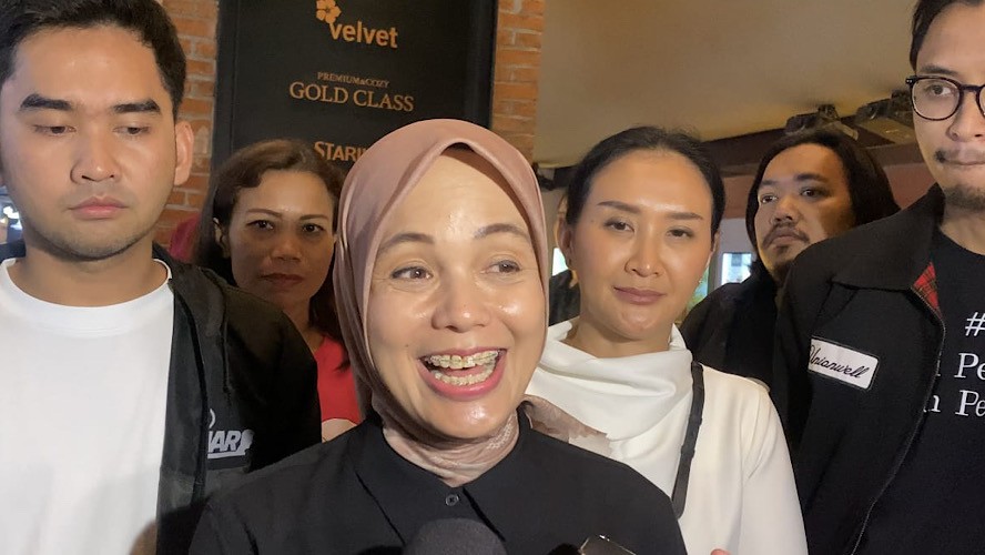 Siti Atikoh Nobar Film dengan Nur Asia Uno, Sebut Karya Anak Bangsa Tak Kalah dari Luar Negeri