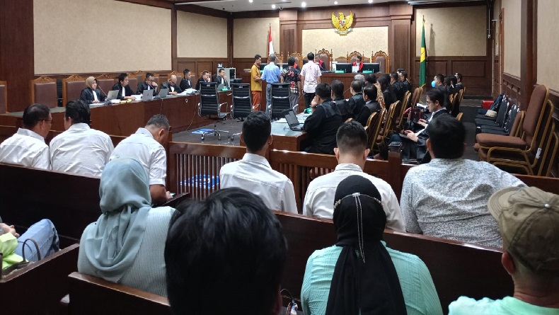 Dugaan Suap Hakim Mahkamah Agung, 3 Saksi Dicecar soal Hubungan Dadan Tri dan Haryanto Tanaka 