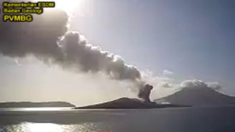 Gunung Anak Krakatau Erupsi, Semburkan Abu Vulkanis Setinggi 200 Meter