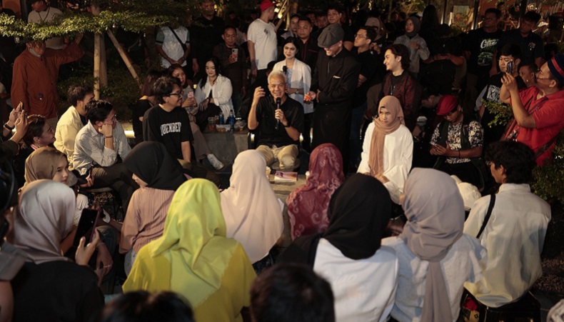 Kreatif, Anak Muda Bekasi Curhat ke Ganjar Lewat Puisi