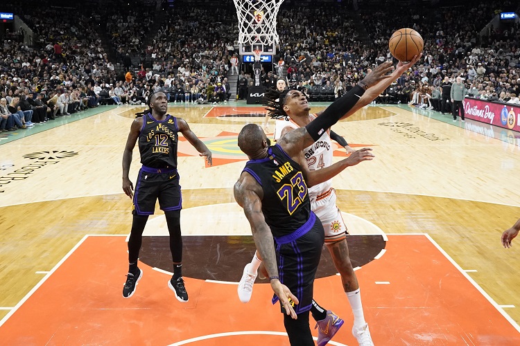 Kalahkan Lakers, Spurs Hentikan 18 Kekalahan Beruntun, Devin Vassell Jadi Bintang