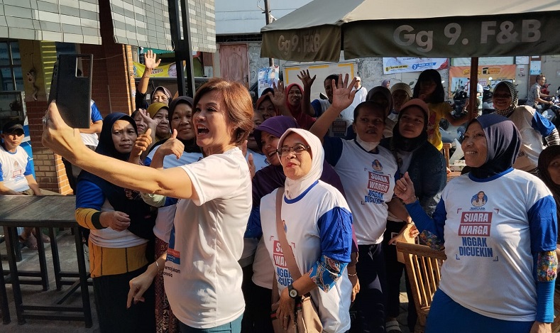 Ci Mehong Gelar Bazar Sembako dan Pengobatan Gratis di Tanjung Priok, Diserbu Emak-Emak