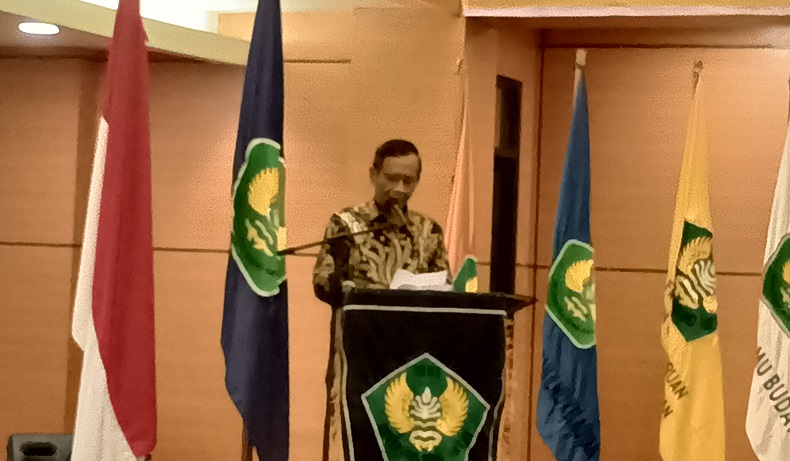 Mahfud MD Ajak Mahasiswa Tak Golput: Perkecil Peluang Orang Jahat Jadi Pemimpin