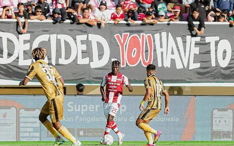 Persis Terancam Zona Degradasi usai Dikalahkan Dewa United, Netizen Sentil Kaesang