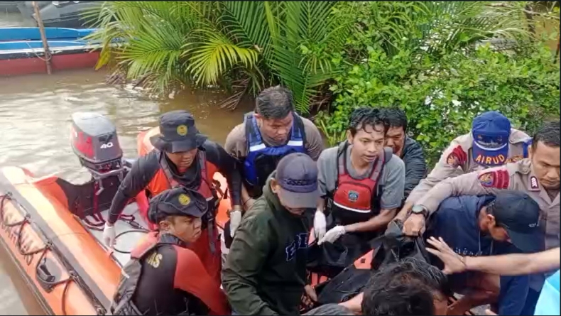 Wanita Paruh Baya Tewas usai Terjatuh dari Jembatan Sungai  Baturusa Bangka