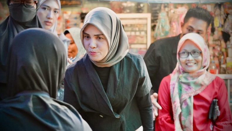 Blusukan di Madiun, Siti Atikoh Kumpulkan Keluhan Warga untuk Disampaikan ke Ganjar