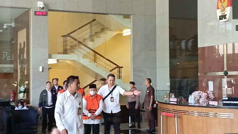 Gubernur Maluku Utara Abdul Gani Kasuba Ditahan KPK usai Kena OTT