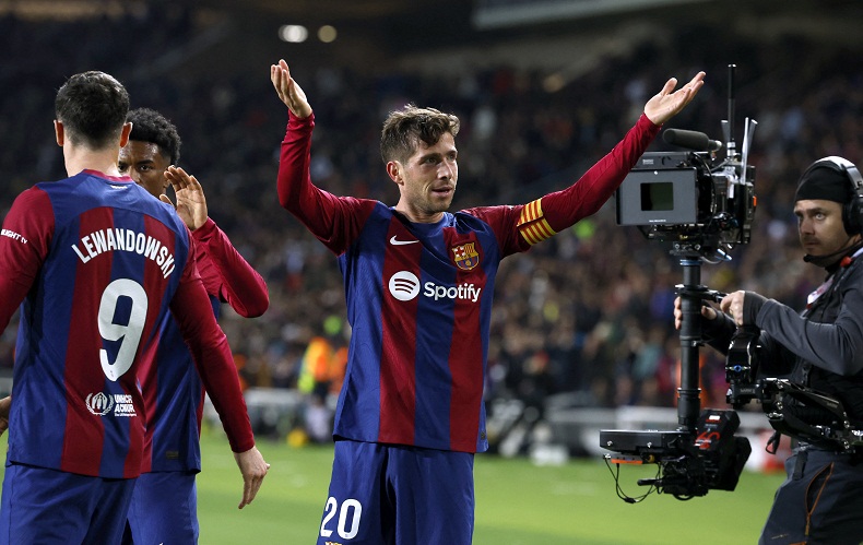 Sang Kapten Sergi Roberto Hengkang, Barcelona Gelar Acara Perpisahan