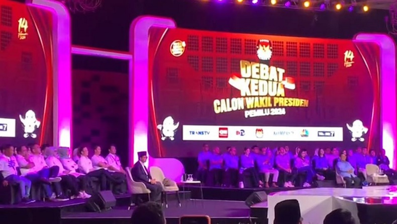 Momen Anies Geleng Kepala Dengar Jawaban Gibran soal IKN