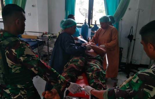 Jenazah Kopda Hendrianto Prajurit TNI Gugur Diserang KKB Diterbangkan ke Padang