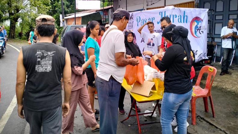 Relawan Arus Ganjar Gelar Pasar Murah di 5 Titik Kawasan Medan, Ada 1.000 Paket Lebih  