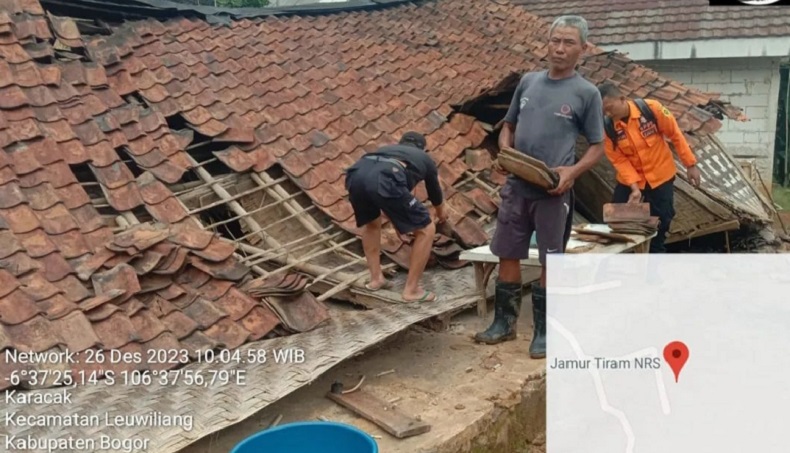 2 Rumah di Bogor Rusak Diterjang Hujan Angin, Warga Mengungsi