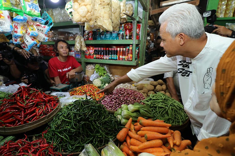 Ganjar Catat Keluhan Warga soal Harga Bahan Pokok Naik di Pasar Wonogiri: Ada Problem Serius