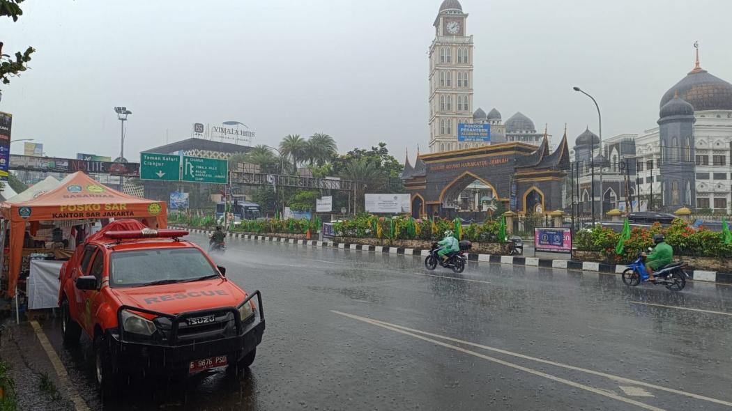 Sistem Satu Arah Diberlakukan dari Jalur Puncak ke Arah Jakarta Sore Ini