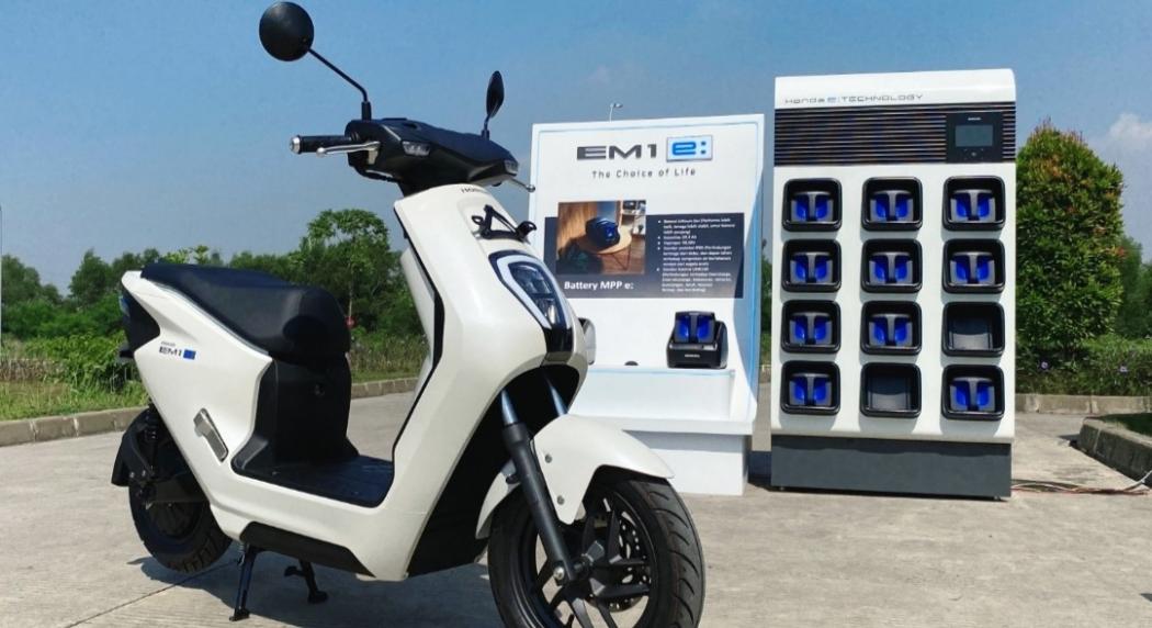 Pemerintah Bakal Standarisasi Baterai Motor Listrik, Begini Tanggapan Honda