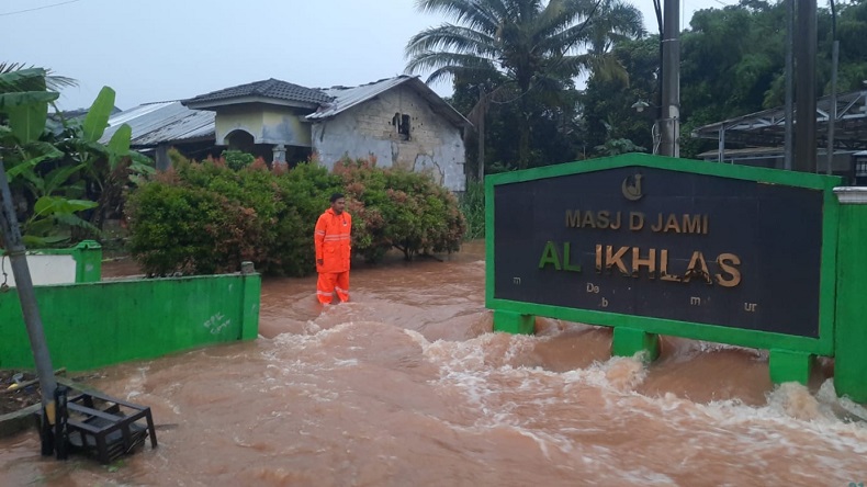 Banjir Rendam Tajurhalang Bogor usai Hujan Deras, 1.726 Warga Terdampak