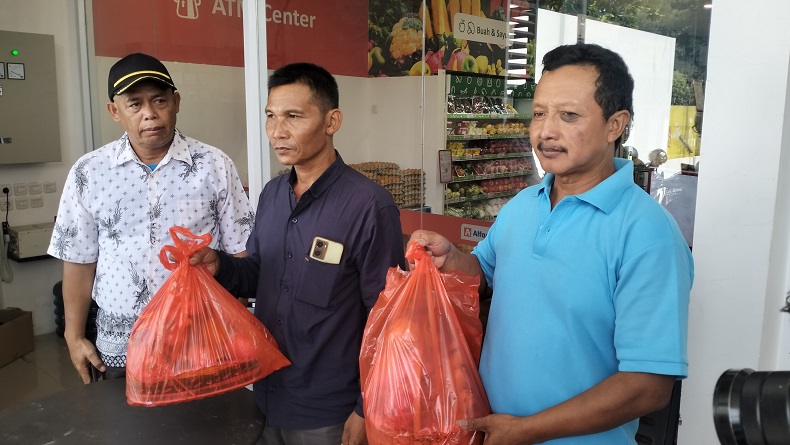 Keluarga Korban Penganiayaan Oknum TNI di Boyolali Tolak Damai, Bingkisan pun Dikembalikan