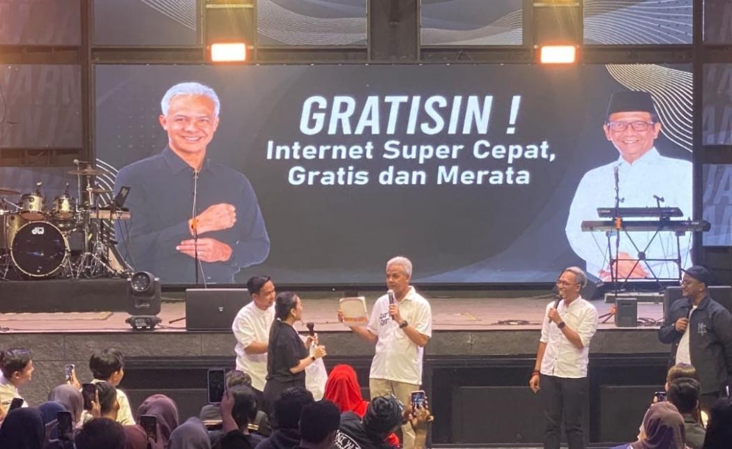 Tanya Ganjar ke Influencer: Mau Makan Siang Gratis atau Internet Gratis?