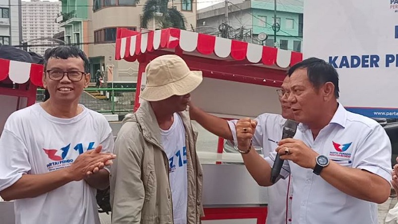 Dapat Bantuan Gerobak, Pedagang Nasi Rames: Partai Perindo Peduli Rakyat Kecil