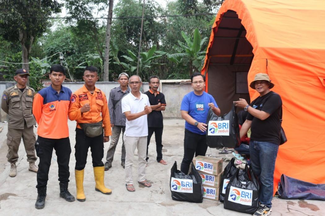BRI Peduli Salurkan Bantuan untuk Korban Bencana Gempa Sumedang