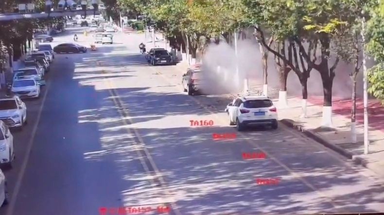 Waduh, Peluru Artileri Perang di Myanmar Nyasar ke China Lukai 5 Orang