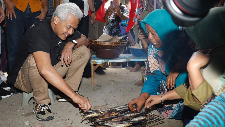 Program KTP Sakti, Ganjar Ajak Nelayan Urus Izin Kapal secara Online