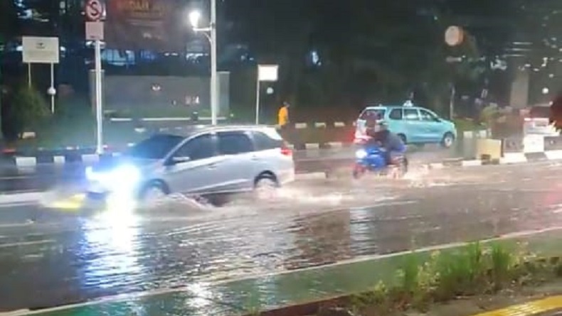Imbas Hujan, 24 RT di Jakarta Masih Tergenang Banjir Malam Ini
