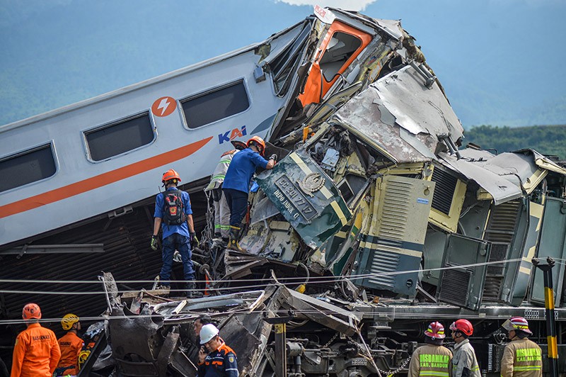 KNKT Mulai Investigasi Penyebab Tabrakan Kereta di Cicalengka Bandung