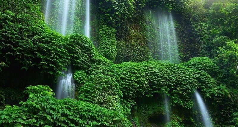 Kampung Unik di Lombok Punya Air Terjun Cantik Alirannya Mirip Benang Kelambu 