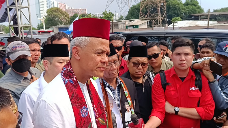Ganjar Respons Jokowi Makan Bareng Prabowo dan Airlangga, Singgung Masalah Etika