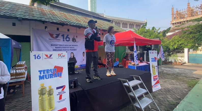Caleg Partai Perindo Ci Mehong Gelar Bazar Tebus Murah dan Senam Pagi, Harga Minyak Rp5.000