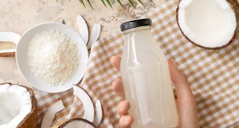 Manfaat Minum Air Kelapa untuk Kulit, Ternyata Bisa Cegah Tanda Penuaan 