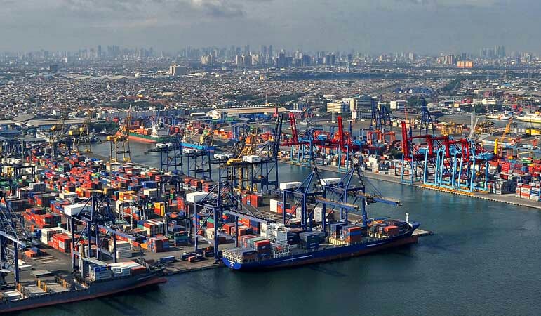 Pelindo Regional 2 Catat Kenaikan Arus Peti Kemas dan Penumpang Sepanjang 2023
