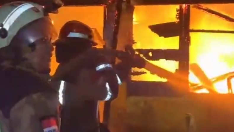Nenek Lupa Matikan Lilin saat Pergi, 4 Rumah Hangus Terbakar di Gang Mandailing Medan