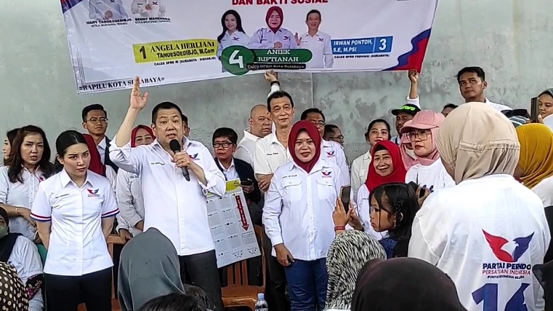 Meriah, Makan Gratis dari Gerobak Perindo Dihadiri HT dan Angela di Wonosari Surabaya