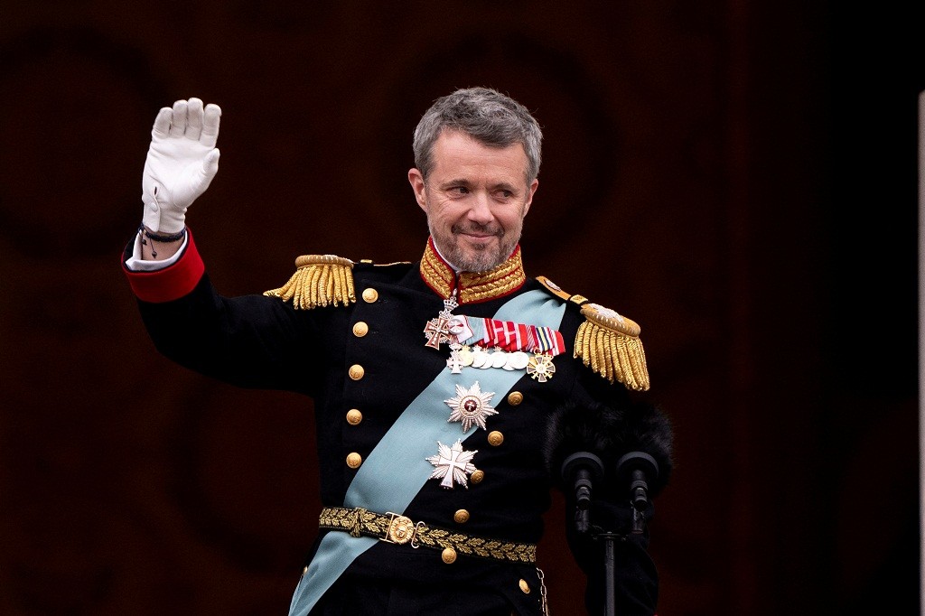 Raja Frederik X Resmi Jadi Penguasa Baru Denmark, Dianugerahi Pangkat Laksmana dan Jenderal