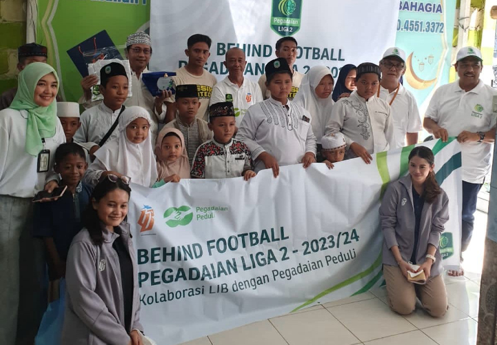 Pegadaian Ajak Pencinta Bola Peduli Lingkungan dan Sosial lewat Behind Football Liga 2