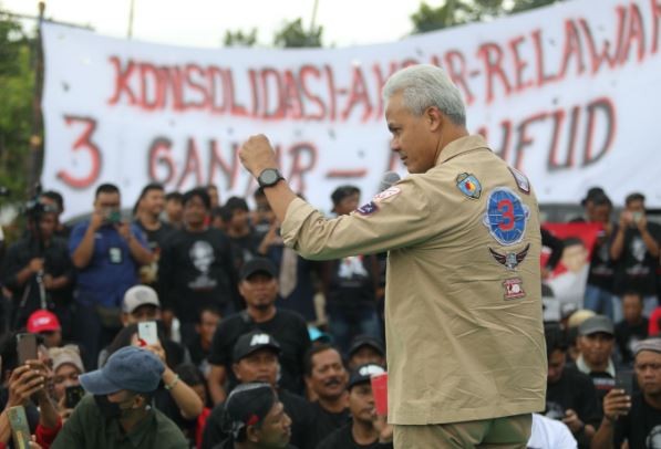 Curhat Warga Madiun Bantuan Tak Tepat Sasaran, Ganjar Dorong KTP Sakti Jadi Solusi