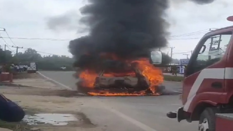 Mobil Gunakan Tangki Rakitan Terbakar di Kendari, Pengemudi Kabur Dicari Polisi