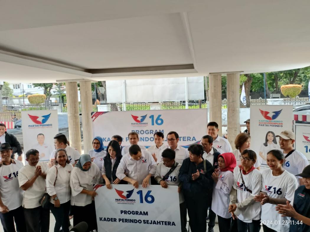 Dapat Gerobak UMKM, Pedagang: Alhamdulillah Perindo Peduli Rakyat Kecil