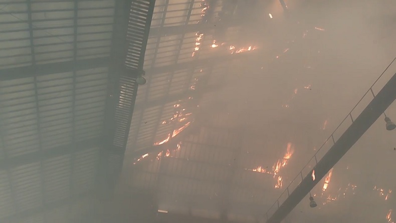 Homebase Klub Basket Bali United Hangus Terbakar, Petugas Berjibaku Padamkan Kobaran Api
