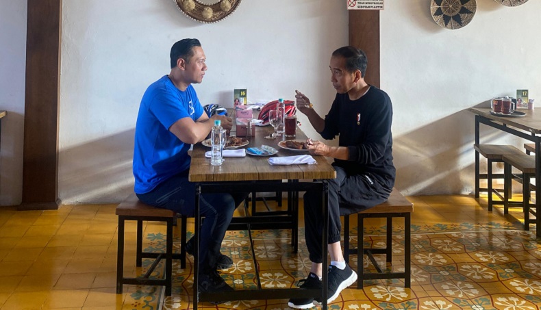 Jokowi Makan Bareng AHY di Yogyakarta, Bahas Apa?