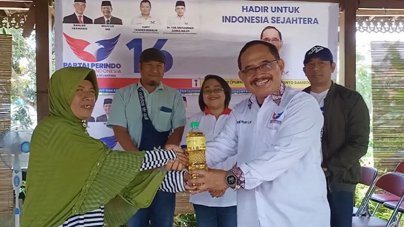Perkenalkan Para Caleg, Partai Perindo DIY Gelar Bazar Minyak Goreng Murah di Sleman